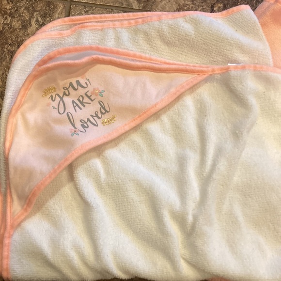 Baby bath towels “you are loved” set of 2 - Picture 2 of 5